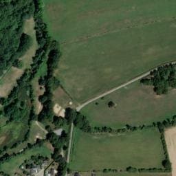 Vue satellite de AIRE DE STATIONNEMENT - MOUAIS à Mouais