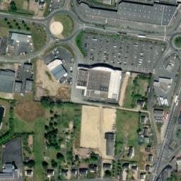 Vue satellite de Aire de services camping-car de Baugé-parking Super U à Baugé-en-Anjou