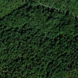 Vue satellite de Source de l'arbre à trois têtes à Panges