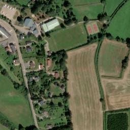 Vue satellite de Aire de camping-car de Quarré-les-Tombes à Marigny-l'Église