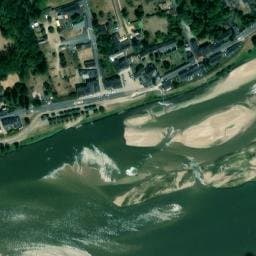 Vue satellite de Aire de stationnement de camping-cars de La Chapelle sur Loire à Restigné