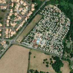 Vue satellite de Camping la Riviera à Saint-Michel-Chef-Chef