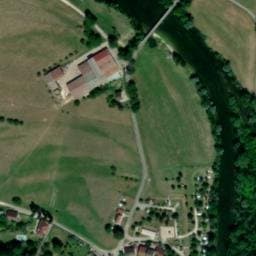 Vue satellite de Aire pour camping-car de La Louve à Champagne-sur-Loue