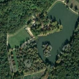 Vue satellite de Aire Camping-Car Park de Guesnes à Monts-sur-Guesnes