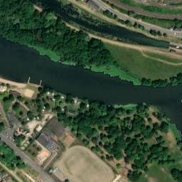 Vue satellite de Camping des Halles à Saint-Léger-des-Vignes