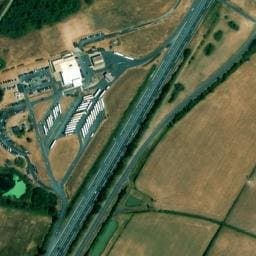 Vue satellite de Aire des Mille Étangs à Luant