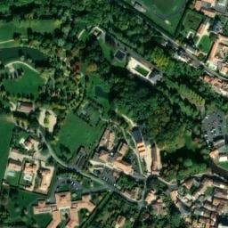 Vue satellite de Aire de Stationnement de Camping-Car de Vouillé à Vouillé