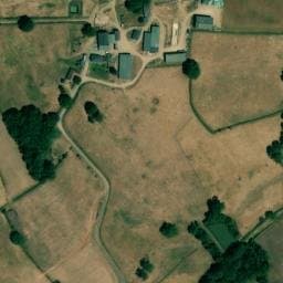 Vue satellite de Camping-car à la ferme à Chaillac