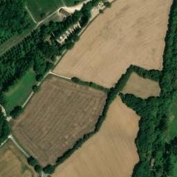Vue satellite de Aire de camping-car à Château-Larcher à Château-Larcher