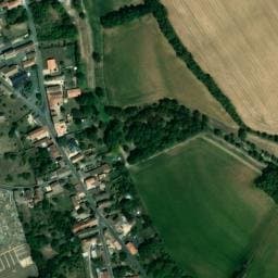 Vue satellite de Aire camping-car - Rom à Rom