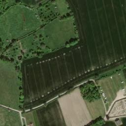 Vue satellite de Emplacements camping-cars de Charroux à Charroux