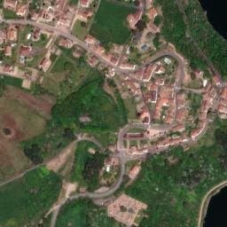Vue satellite de Aire camping-cars Saint-Jean-Saint-Maurice-sur-Loire à Saint-Cyr-de-Favières