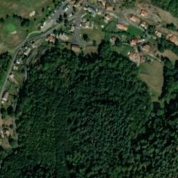 Vue satellite de Aire de camping-car à Carlat à Carlat