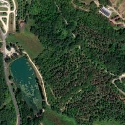 Vue satellite de Parking d'Écoute s'il Pleut à Gourdon