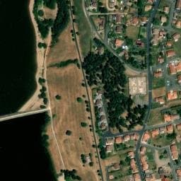 Vue satellite de AIRE CAMPING-CAR PARK DE LANGOGNE, LAC DE NAUSSAC à Langogne