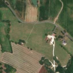 Vue satellite de Cabanes perchées dans les arbres à Monpazier