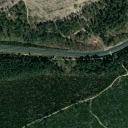 Vue satellite de cabane rouge à Gujan-Mestras