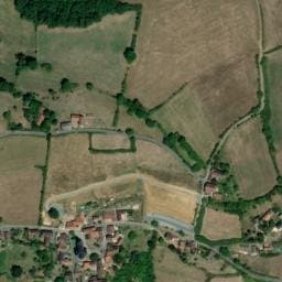 Vue satellite de Les Chalets de la Colline (groupes) à Naussac