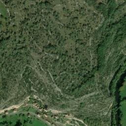 Vue satellite de Aire communale de services à Cabrerets