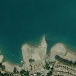 Vue satellite de Camping Huttopia Lac de Serre-Ponçon à Ubaye-Serre-Ponçon