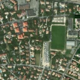 Vue satellite de Aire CAMPING-CAR PARK de Valréas à Rousset-les-Vignes