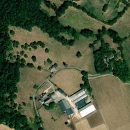 Vue satellite de aire de camping car à La ferme les Mamours à Le Bas Ségala