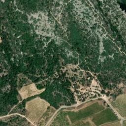Vue satellite de Aire de repos à Aiguèze à Saint-Julien-de-Peyrolas