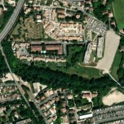 Vue satellite de Parking des Amandiers / espace Auzon à Loriol-du-Comtat