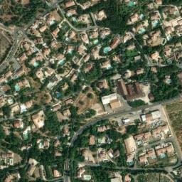 Vue satellite de Aire de camping-car Vignerons du Castellas à Tavel