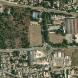 Vue satellite de Aire de camping-car à Remoulins (2) à Remoulins