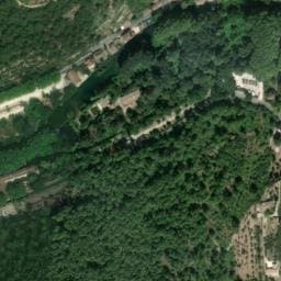 Vue satellite de Aire de camping-car à Fontaine-de-Vaucluse à Fontaine-de-Vaucluse