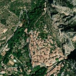 Vue satellite de Fontaine de Moustiers Ste Marie (rue de la Bourgade) à Moustiers-Sainte-Marie