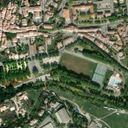 Vue satellite de Aire de camping-car à Corbières-en-Provence à Corbières-en-Provence