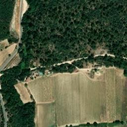 Vue satellite de Aire de repos de vaugines à Puyvert