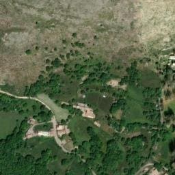 Vue satellite de Source de la chapelle de saint-barnabé à Courmes