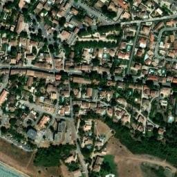 Vue satellite de Aire de stationnement pour Camping-Car à Le Puy-Sainte-Réparade