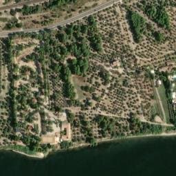 Vue satellite de Camping Le Canet à Cornillon-Confoux