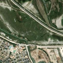 Vue satellite de Camping le Clos du Rhône à Saintes-Maries-de-la-Mer